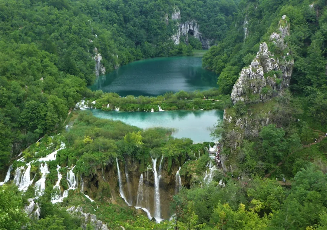Parques nacionales y cascadas