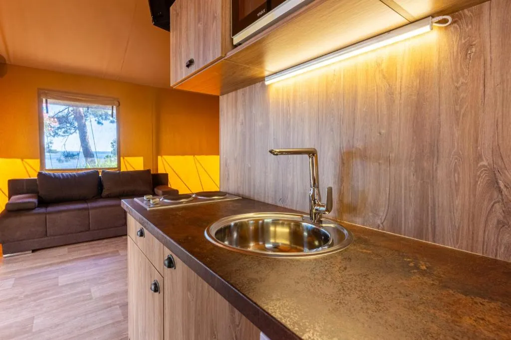 Adria Glamping luxury tents Camping Poljana Mali Lošinj