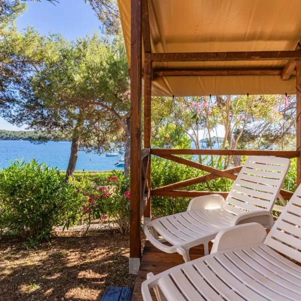 Adria Glamping luxury tents Camping Poljana Mali Lošinj