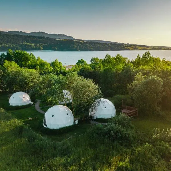 Glamping Biała Czapla z balią nad jeziorem czorsztyńskim