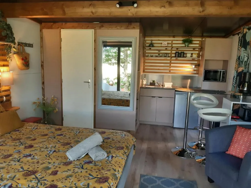 Camping Etang Du Camp