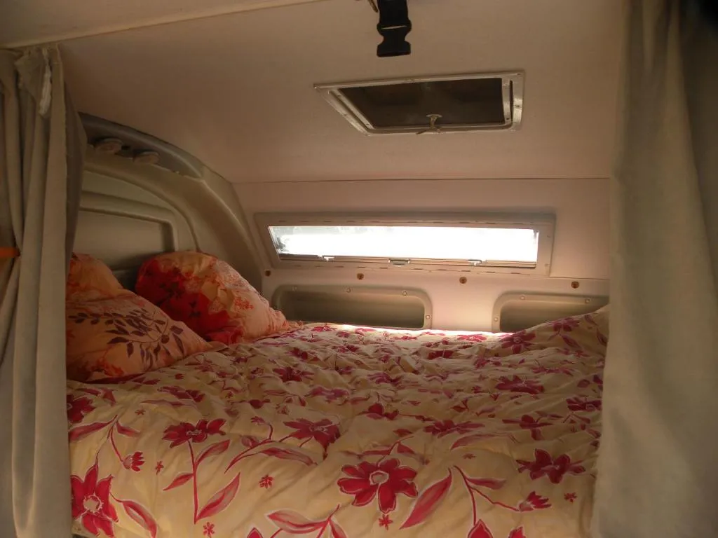 CHEZ MITCH EN CAMPING CAR et grand espace extérieur