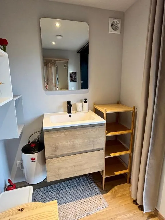 Containers aménagé au cœur des chants des grenouilles