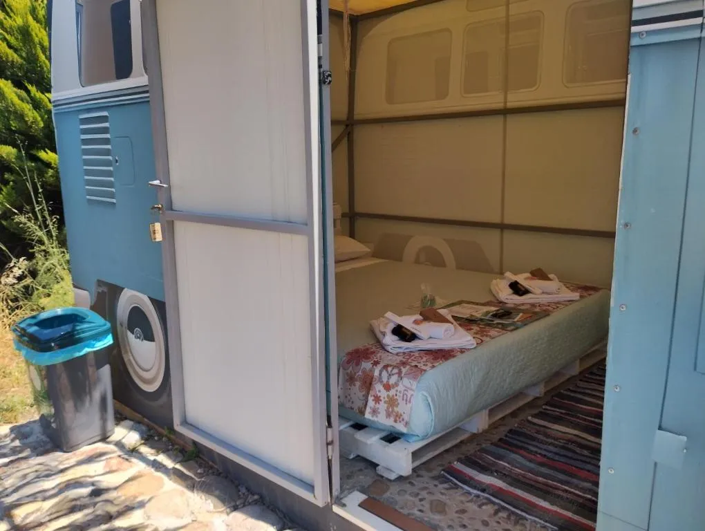 Cornelia Hippie Magic Bus