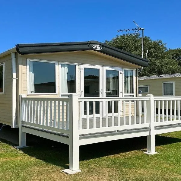 Cosy 2 bed in Dovercourt Holiday Park -Sleeps 6