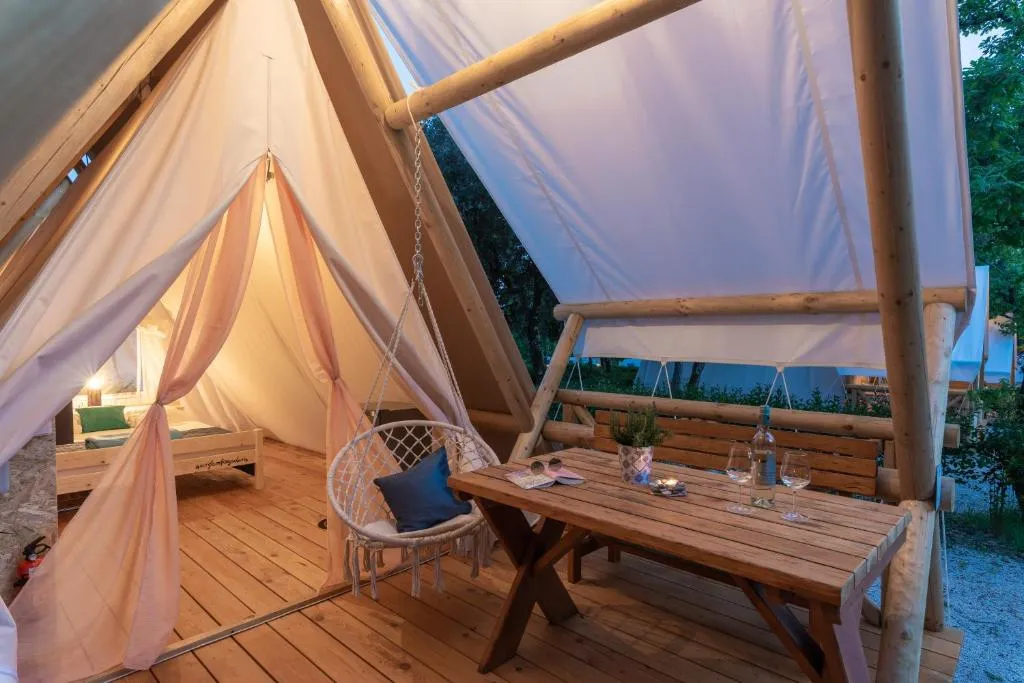 Eco glamping- FKK Nudist Camping Solaris