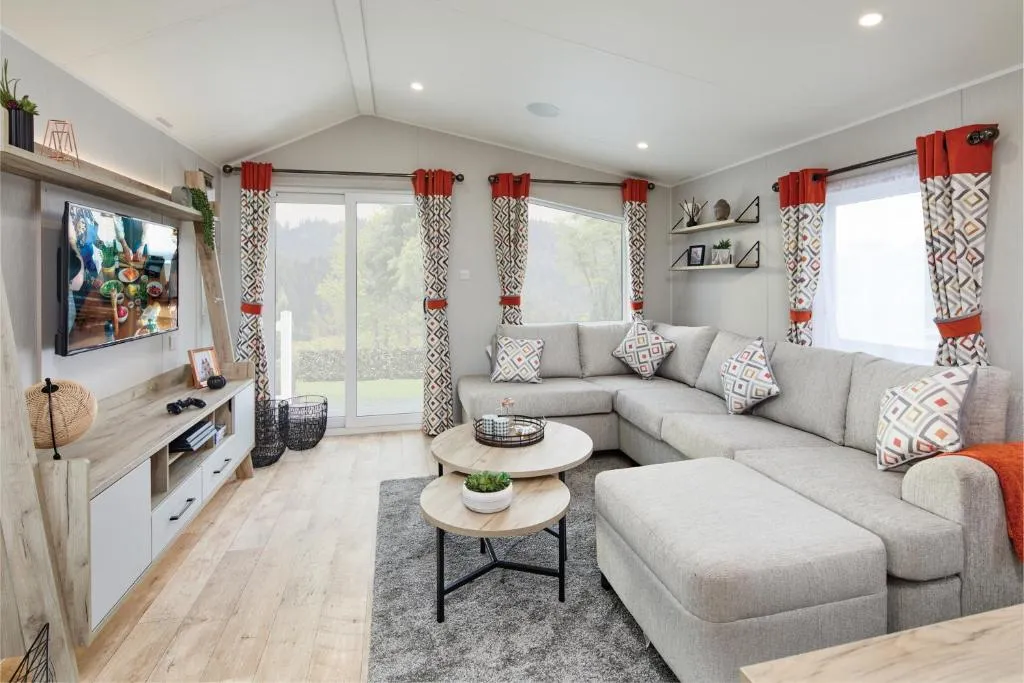 Elite Holiday Caravan