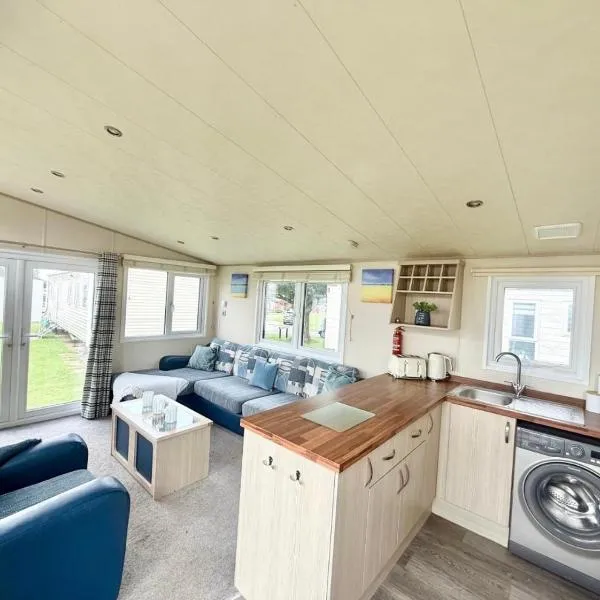 Enzos palace- St Margaret's Holiday Park
