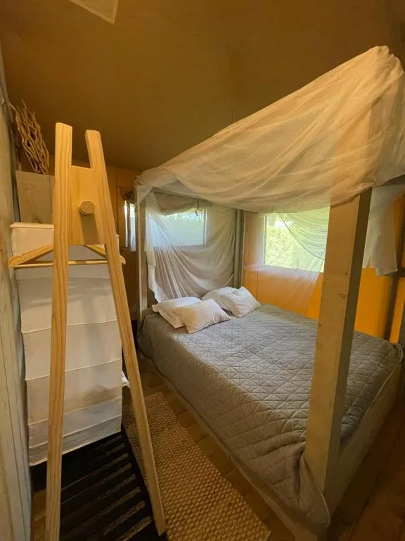 Glamour Glamping at little beach, fully heated
