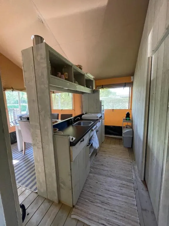 Glamour Glamping at little beach, fully heated