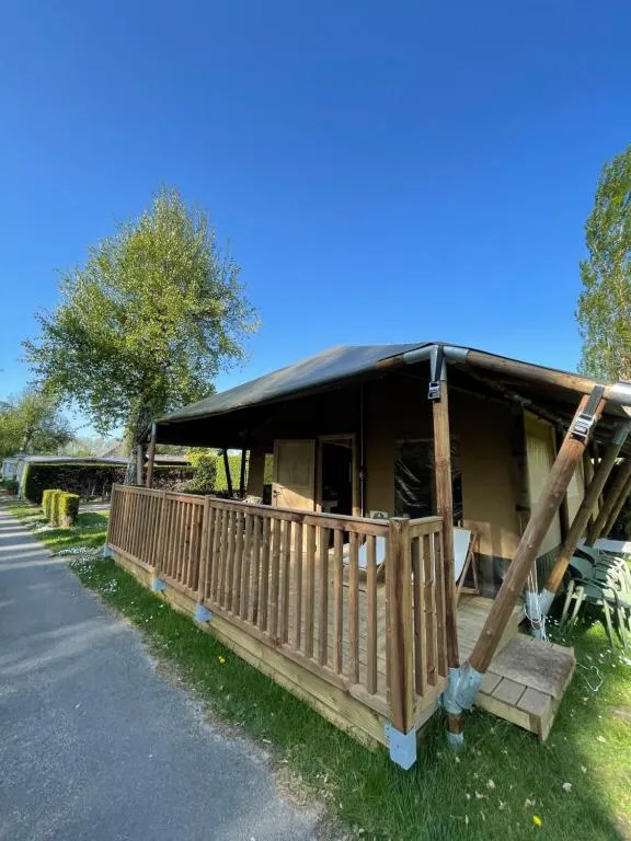 Glamour Glamping at little beach, fully heated