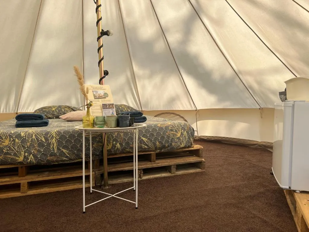 Glamplodge met privé sanitair