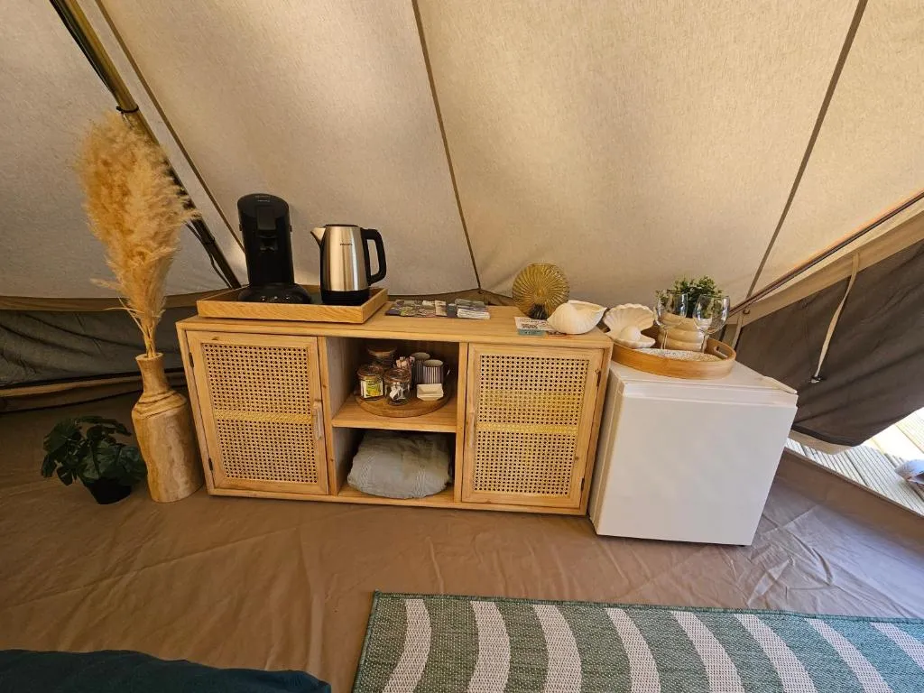 Glamping Zeeland Beach Bell tent