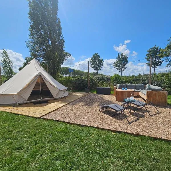 Glamping Zeeland Beach Bell tent