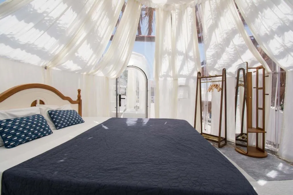 Gloo Glamping "by Checkin"