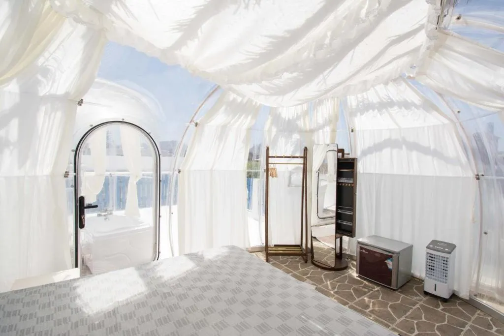 Gloo Glamping "by Checkin"