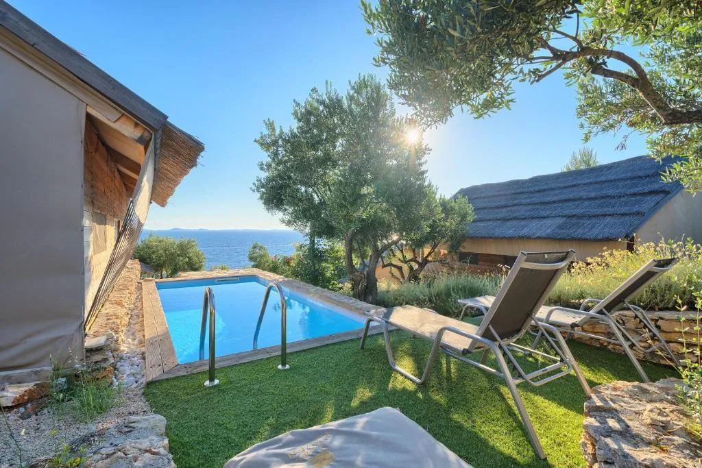 Golden Haven Luxe Glamp Resort