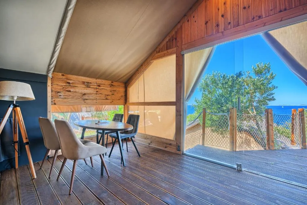 Golden Haven Luxe Glamp Resort