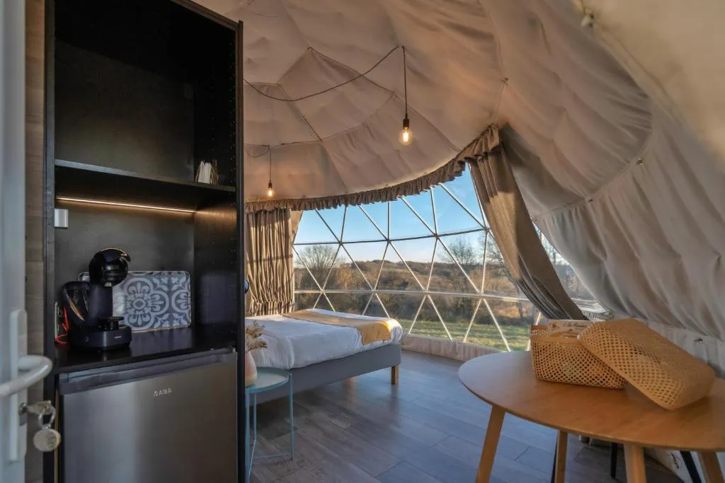 Au Champ de l'Insolite