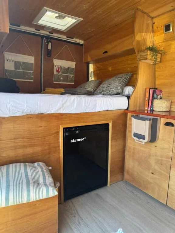 Furgoneta camper solo hospedaje sin conducción