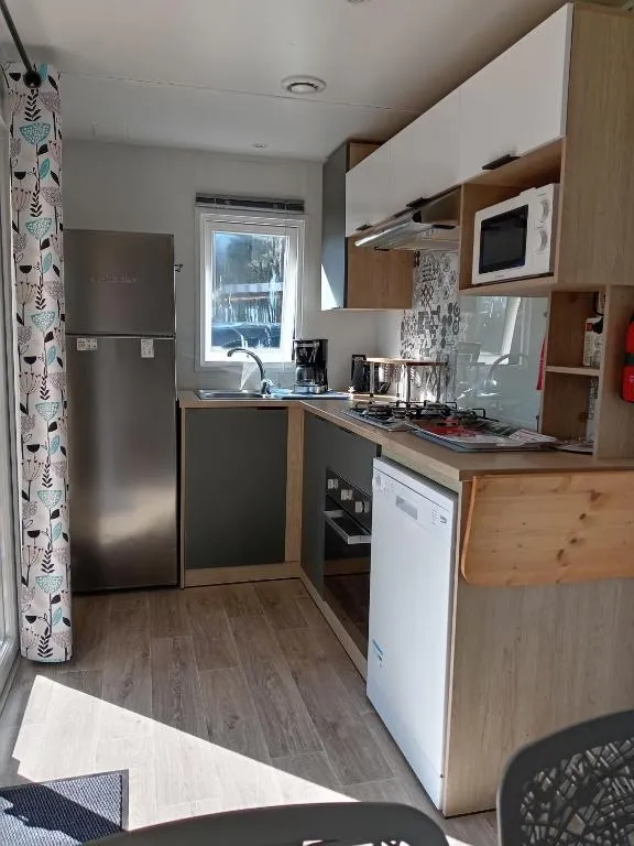 MH 495 SALSA 2 chambres et 1 salle de bain dans camping 4 étoiles