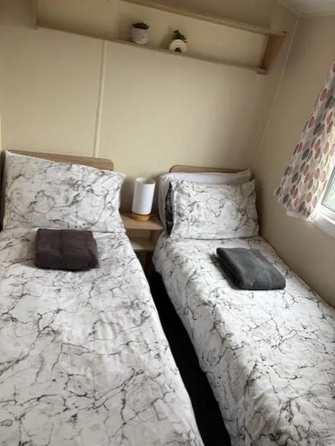 Oyster Etchingham SEAVIEW