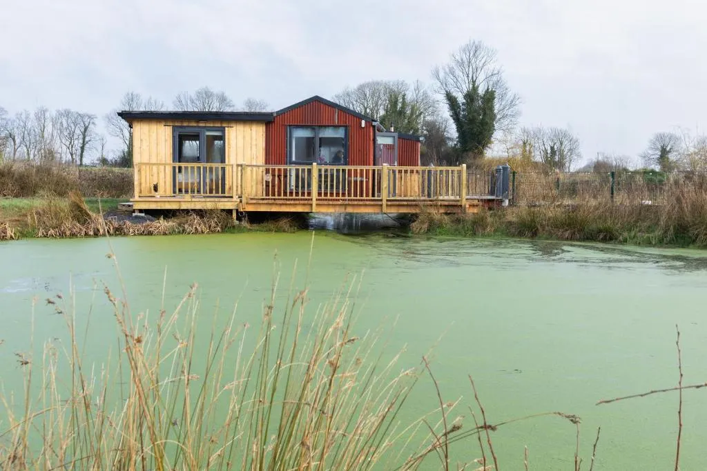 Red Sheds Cabin 'Herons Den'