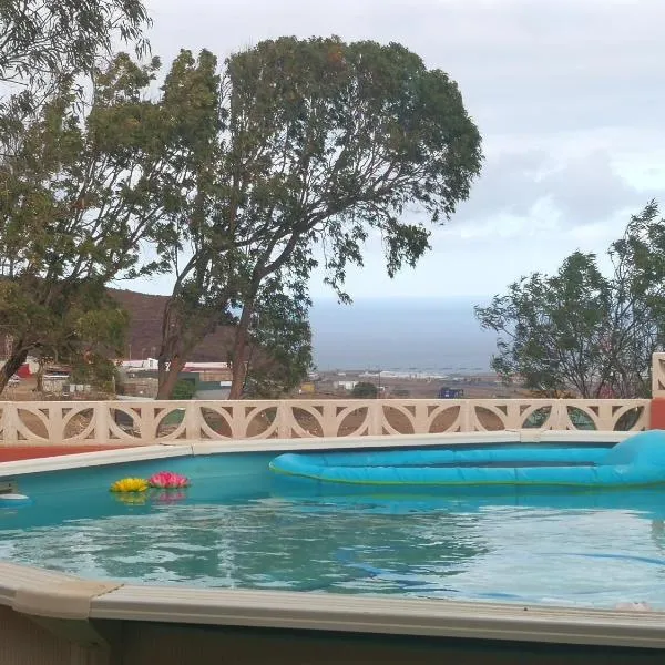 Flor de Loto Romantic Woodhouse casita camping