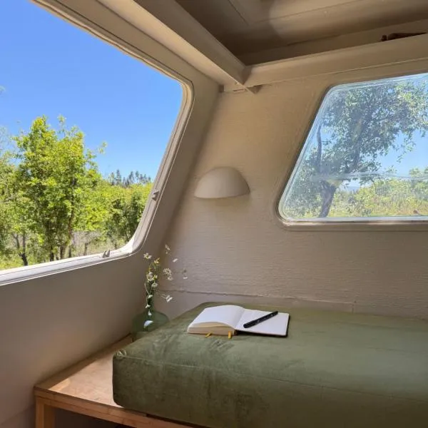 Chic vintage caravan retreat, just 25 mins to the beach