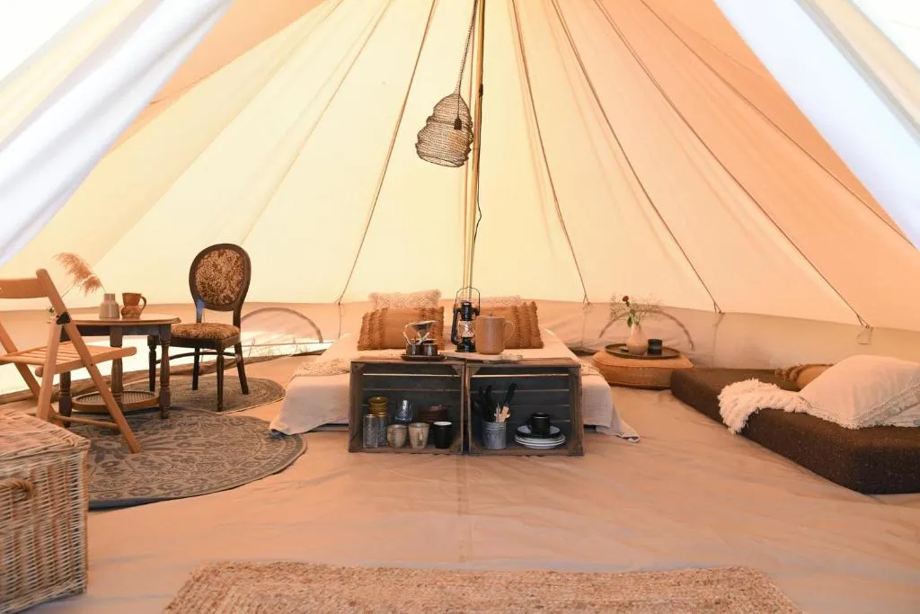 Smuk Bell Tent Glamping nabij het water in Friesland