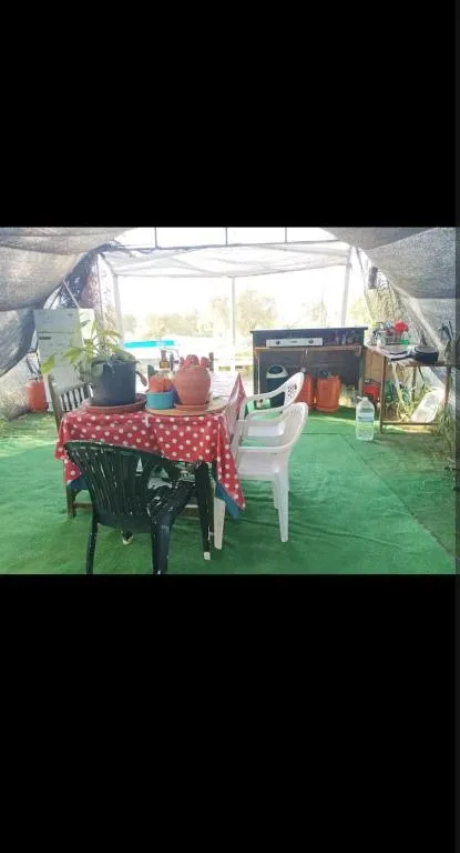Tienda acogedora con piscina "Amantes de la naturaleza" 2