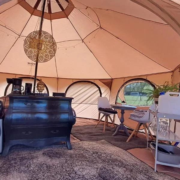 Yurt-tent met uitzicht